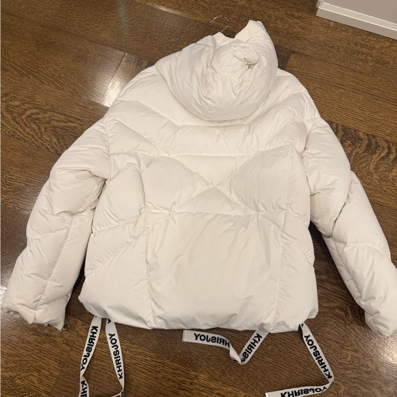 Women's White Puffer Jacket - Picture 3 of 4